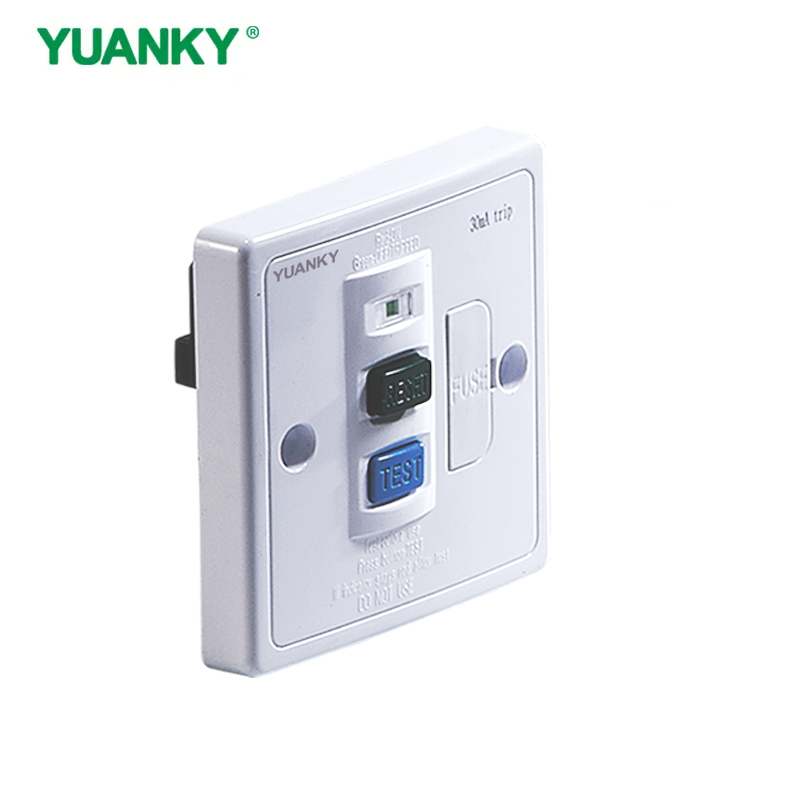 China RCD protector 13A 16A single pole plastic metal switched socket ...